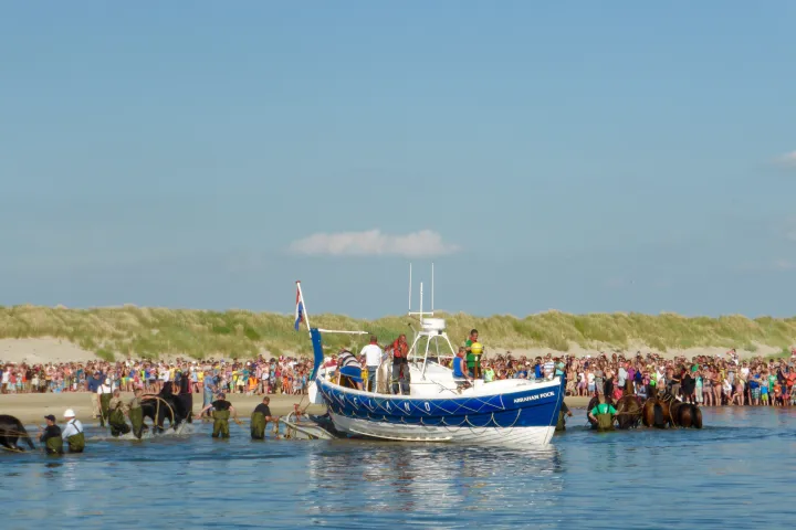 reddingsboot-met-paarden.jpg
